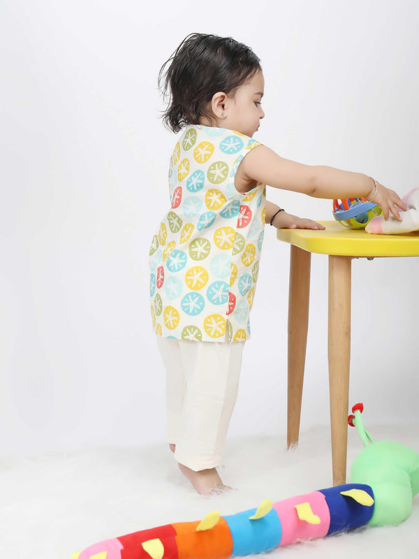 Polka Tots Star fish print Sleeveless Jhabla and Pant Set - Multicolor