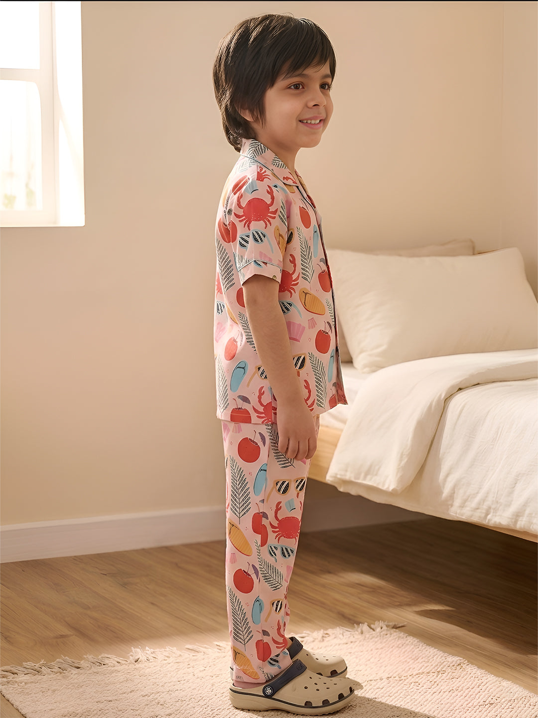 Polka Tots Half Sleeves Beach print Night Suit - Multicolor