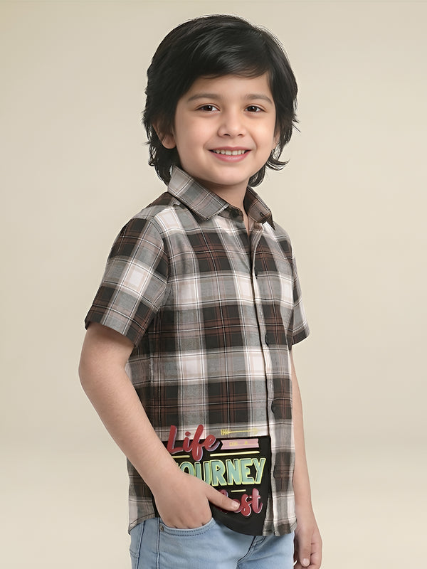 Polka Tots Half Sleeve Checks Shirt Life Is Journey Print - Black