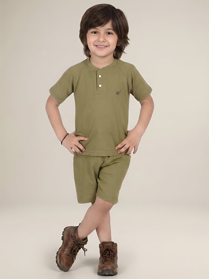 T-shirt shorts