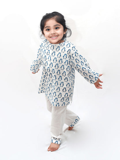 Polka Tots Penguin print Full sleeves Nightwear Kurta pyjama set - Blue