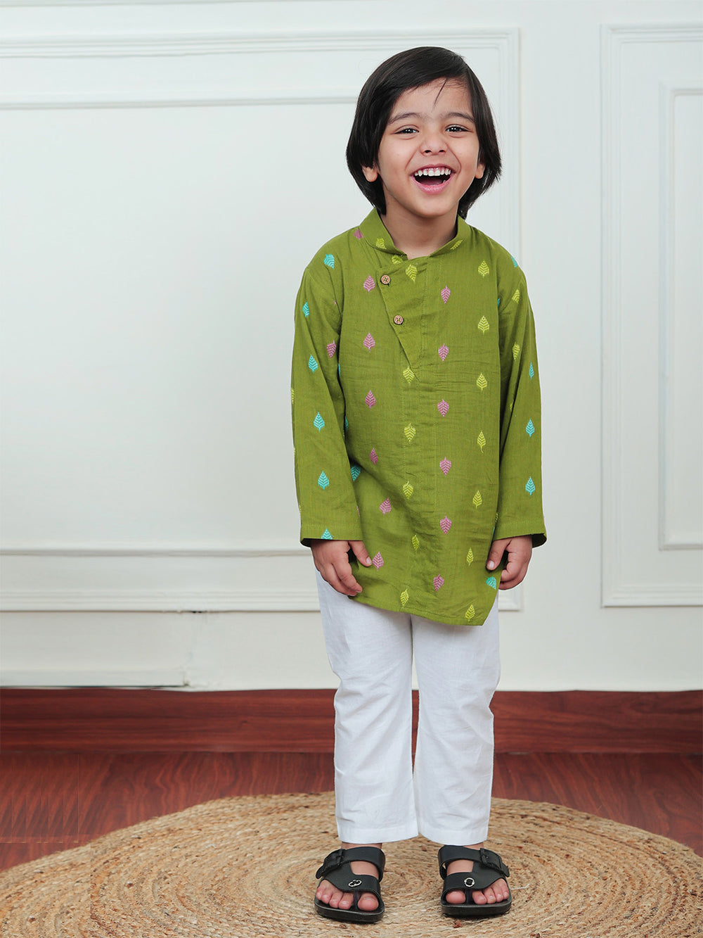 Polka Tots Full Sleeve Leaf embroidery Kurta Pyjama Set - Green