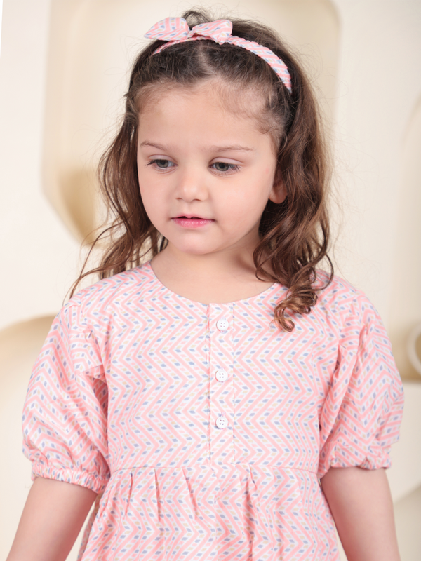 Polka Tots Half sleeve Zigzag print Frock with Headband - Peach