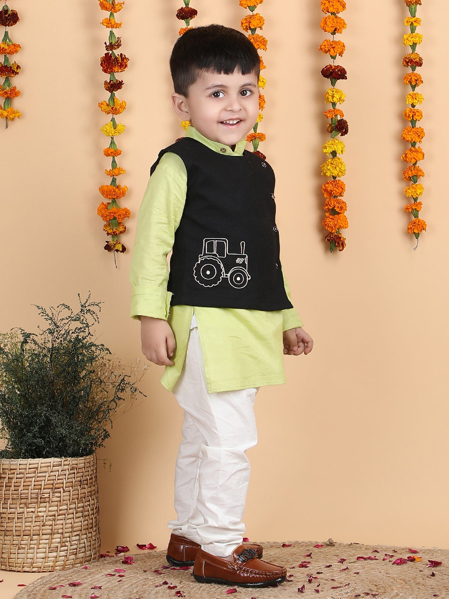 Polka Tots Full sleeves Tractor Embroidery Koti Kurta Pyjama - Green