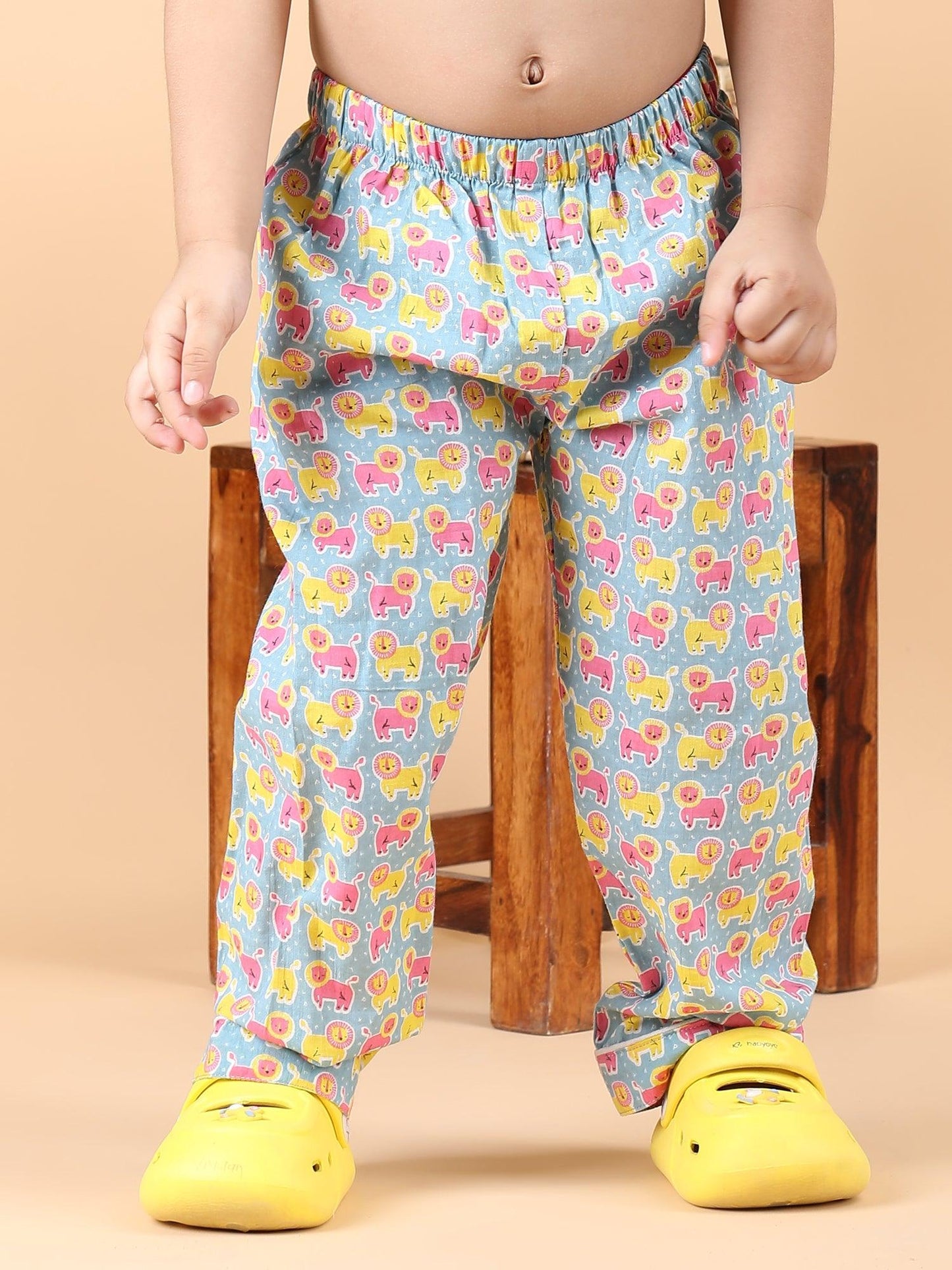 Polka Tots Full sleeve Lion print Night suit - Multicolor